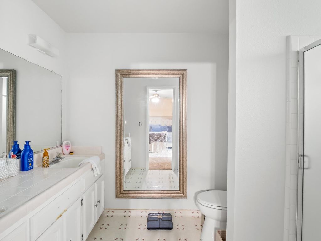 Image 25 of property listing at 14295 E Nees Avenue, Clovis, CA 93619