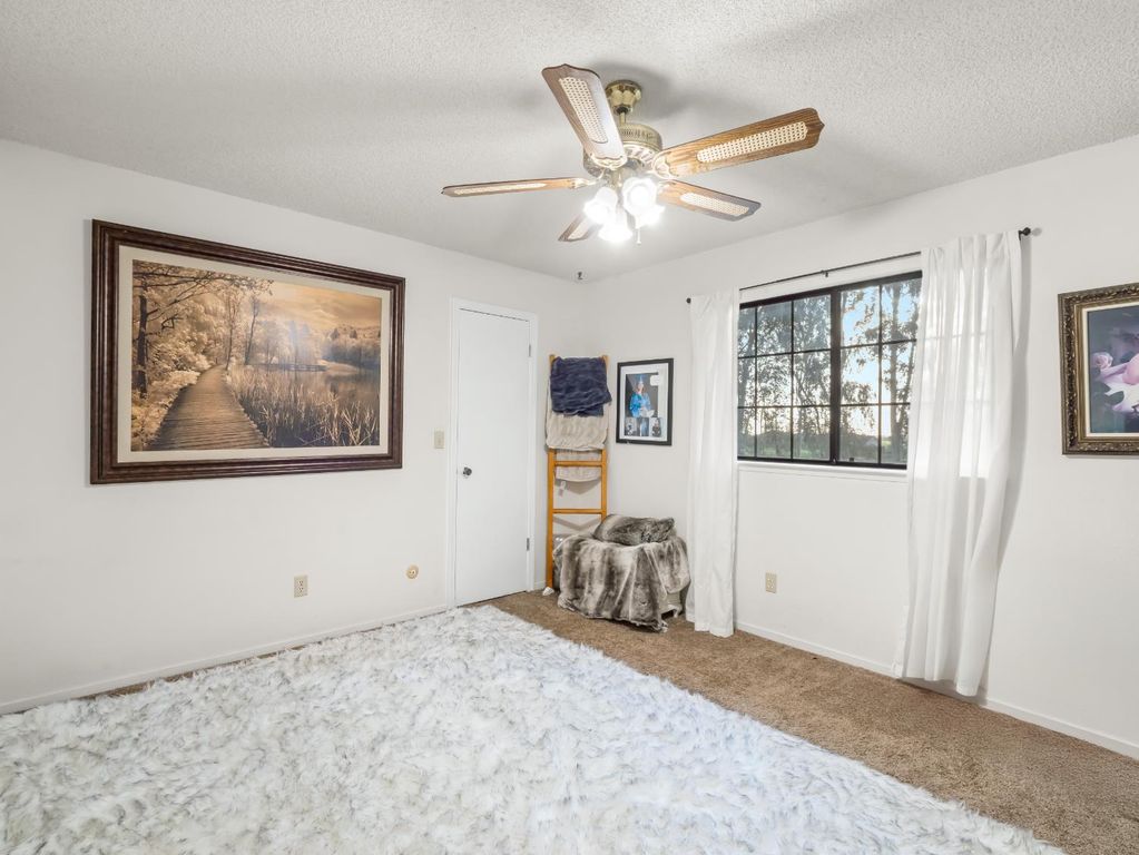 Image 28 of property listing at 14295 E Nees Avenue, Clovis, CA 93619