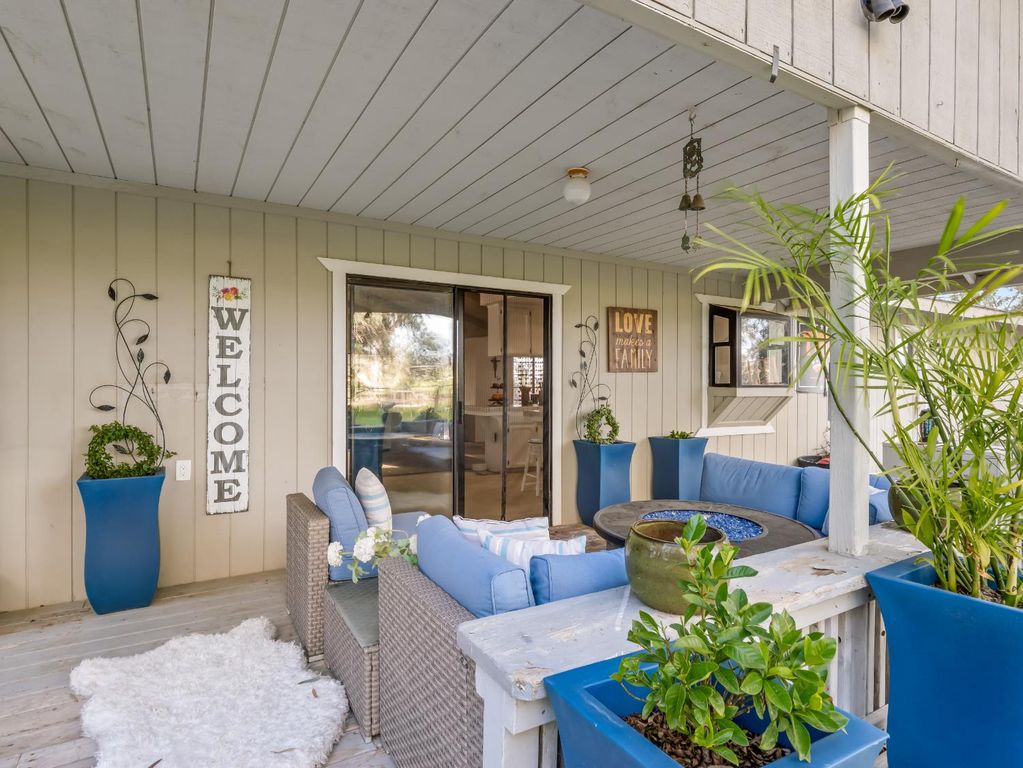 Image 34 of property listing at 14295 E Nees Avenue, Clovis, CA 93619