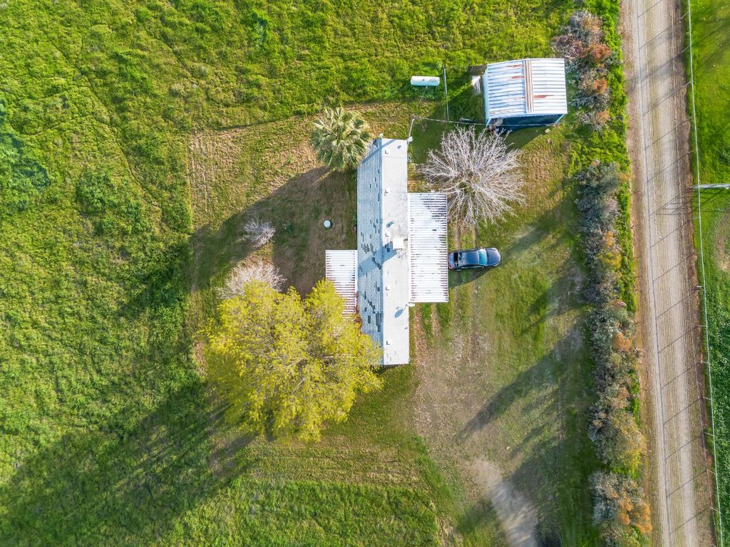 Image 45 of property listing at 14295 E Nees Avenue, Clovis, CA 93619