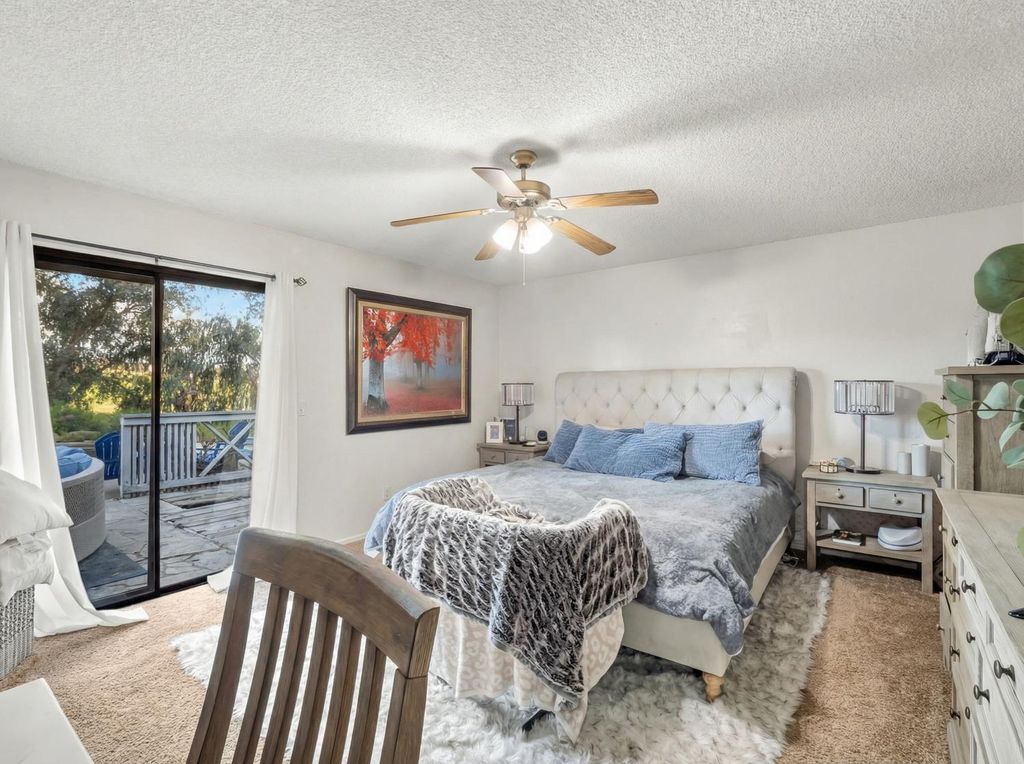 Image 8 of property listing at 14295 E Nees Avenue, Clovis, CA 93619