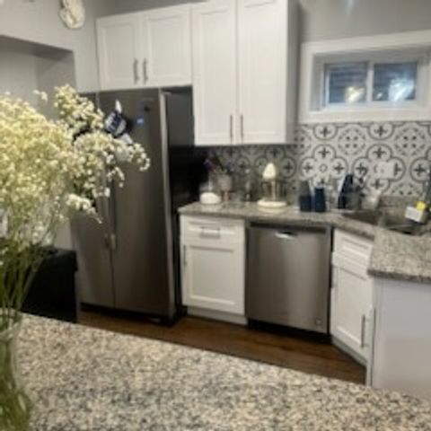 7225 S Saint Lawrence Avenue, Chicago, IL 60619