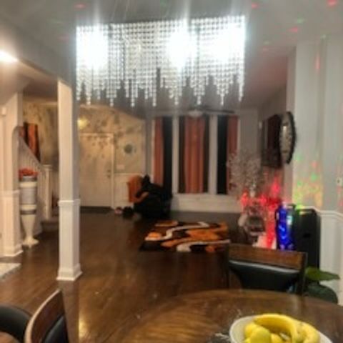 7225 S Saint Lawrence Avenue, Chicago, IL 60619