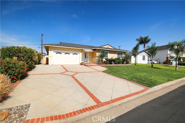 15708 La Barca Drive, La Mirada, CA 90638