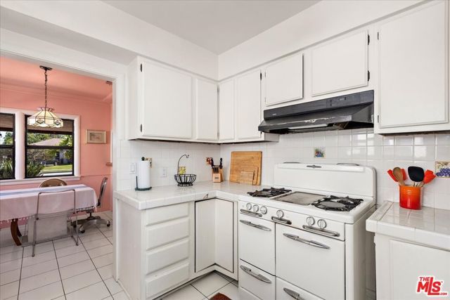 2917 W 82nd Place, Inglewood, CA 90305