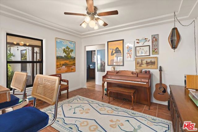 2917 W 82nd Place, Inglewood, CA 90305