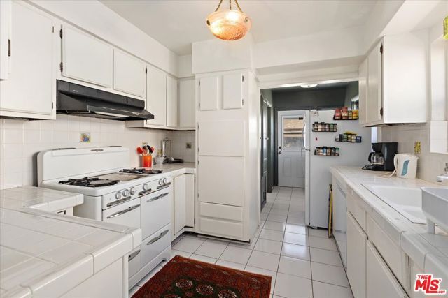 2917 W 82nd Place, Inglewood, CA 90305