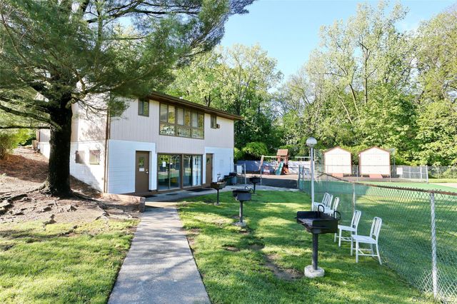 7 Secora Road H18, Monsey, NY 10952