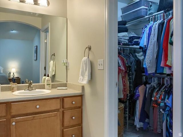 1441 W STONE MEADOW DR, West Jordan, UT 84088
