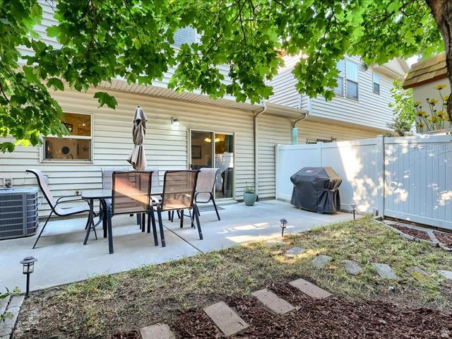 1441 W STONE MEADOW DR, West Jordan, UT 84088