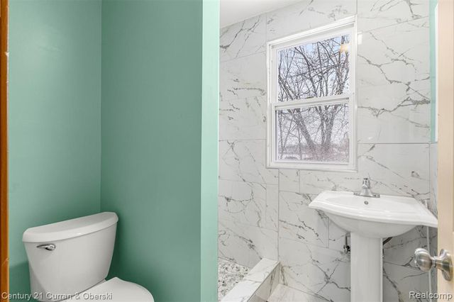 4621 Junction Street, Detroit, MI 48210