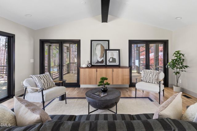 202 Mimosa Drive, Chapel Hill, NC 27514