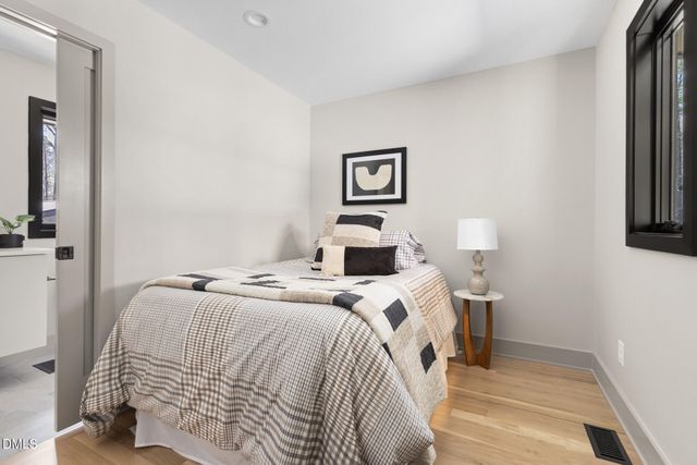 202 Mimosa Drive, Chapel Hill, NC 27514