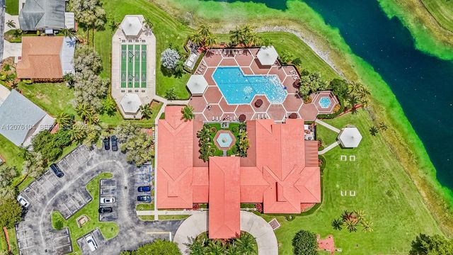 2215 SE 7th Place, Homestead, FL 33033