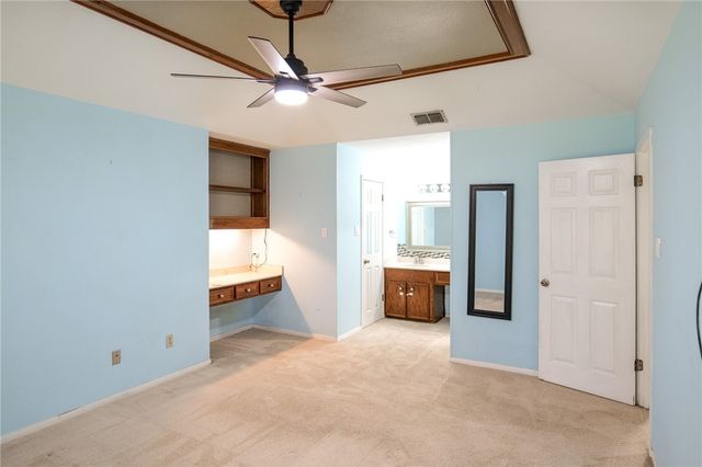 2910 Persimmon St, Corpus Christi, TX 78415