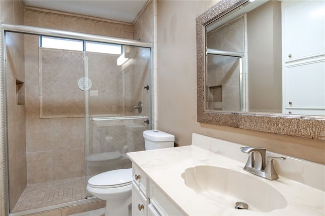 2910 Persimmon St, Corpus Christi, TX 78415