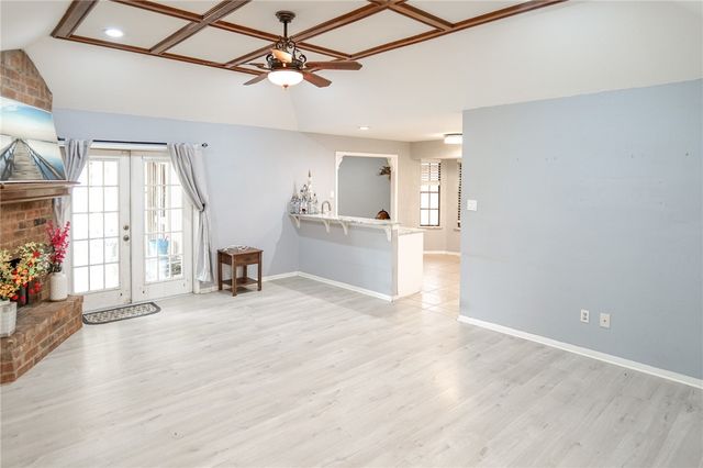 2910 Persimmon St, Corpus Christi, TX 78415