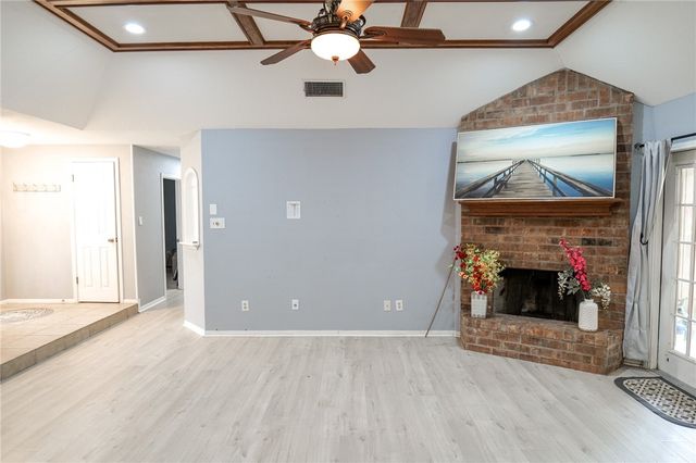 2910 Persimmon St, Corpus Christi, TX 78415