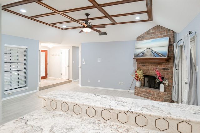 2910 Persimmon St, Corpus Christi, TX 78415