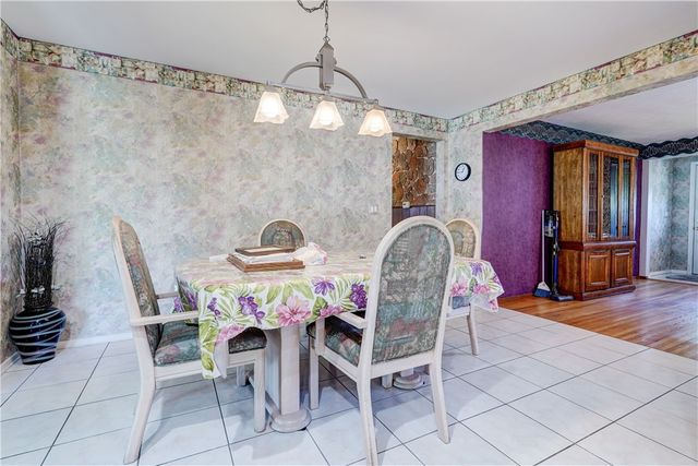 23 Capri Drive, Gates, NY 14624