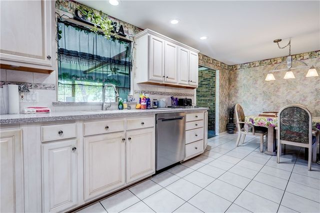 23 Capri Drive, Gates, NY 14624