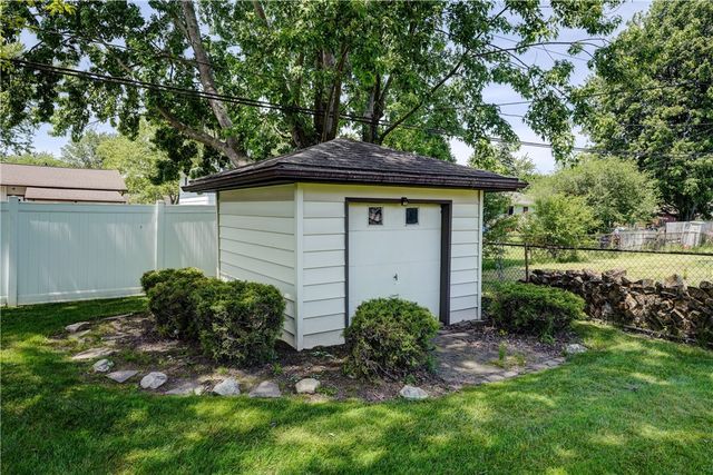 23 Capri Drive, Gates, NY 14624