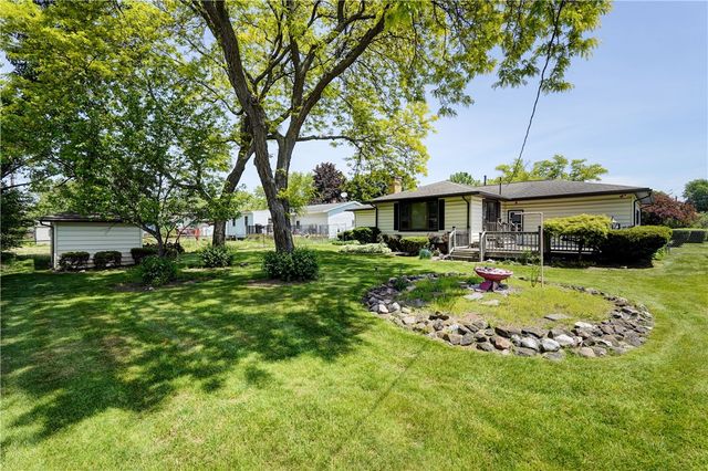 23 Capri Drive, Gates, NY 14624