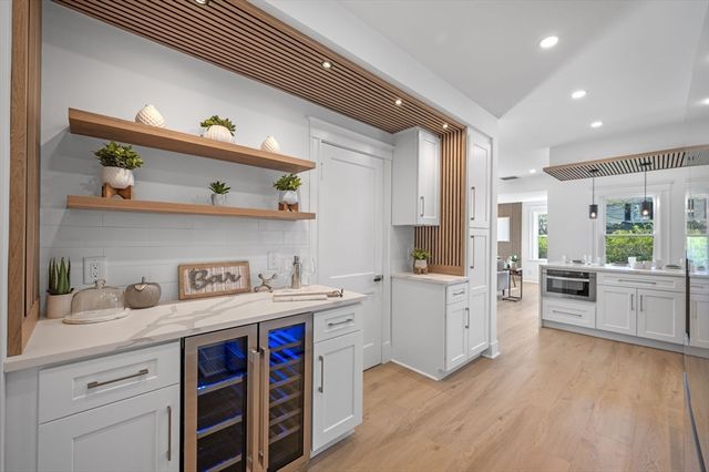 526 Cabot, Beverly, MA 01915