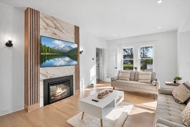 526 Cabot, Beverly, MA 01915