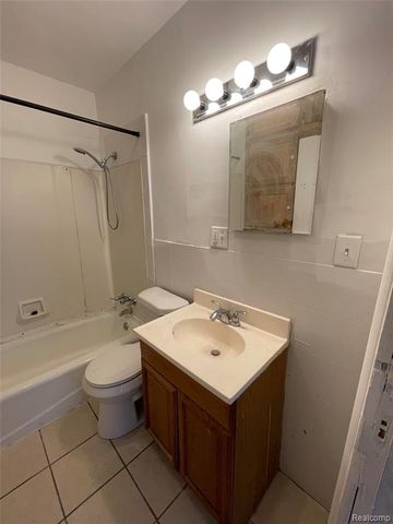 1537 Bay Street, Saginaw, MI 48602