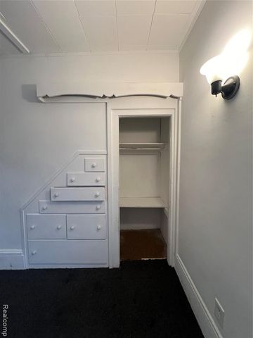 1537 Bay Street, Saginaw, MI 48602