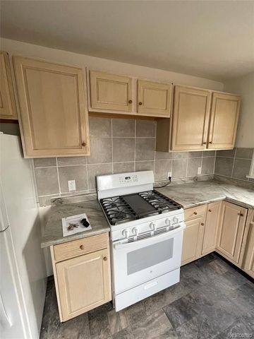 1537 Bay Street, Saginaw, MI 48602