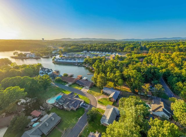 104 Waters Edge Cove, Hot Springs, AR 71901