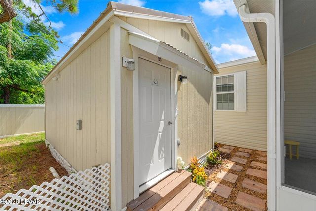 1135 Millbrook Avenue, Port Orange, FL 32127