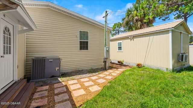 1135 Millbrook Avenue, Port Orange, FL 32127