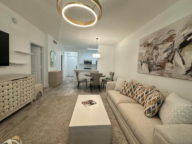 630 S Sapodilla Avenue 104, West Palm Beach, FL 33401