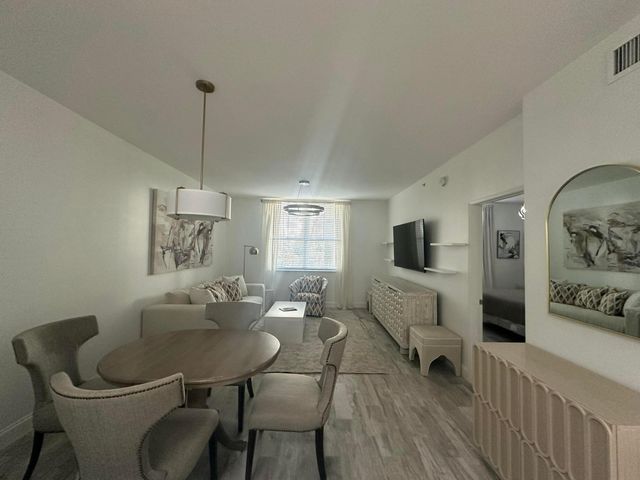 630 S Sapodilla Avenue 104, West Palm Beach, FL 33401