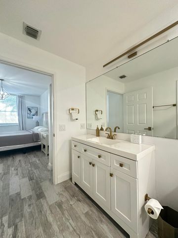 630 S Sapodilla Avenue 104, West Palm Beach, FL 33401