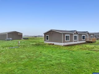2690 Stoltz Hill Rd, Lebanon, OR 97355