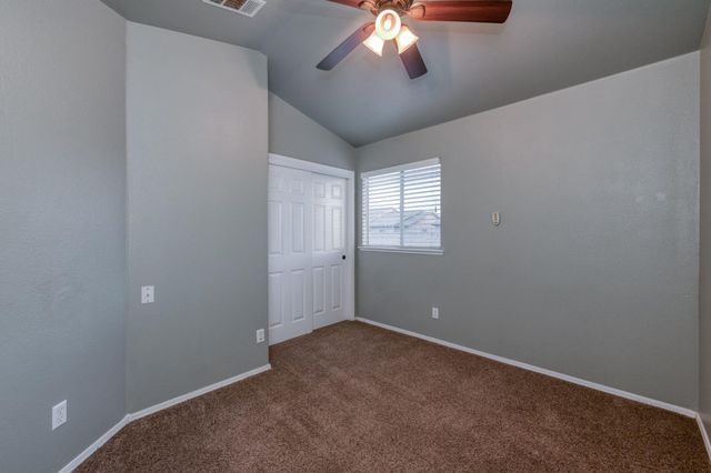 5233 W Browning Avenue, Fresno, CA 93722