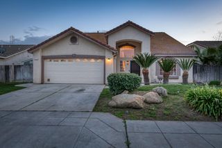 5233 W Browning Avenue, Fresno, CA 93722