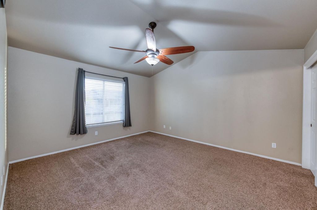 Image 18 of property listing at 5233 W Browning Avenue, Fresno, CA 93722