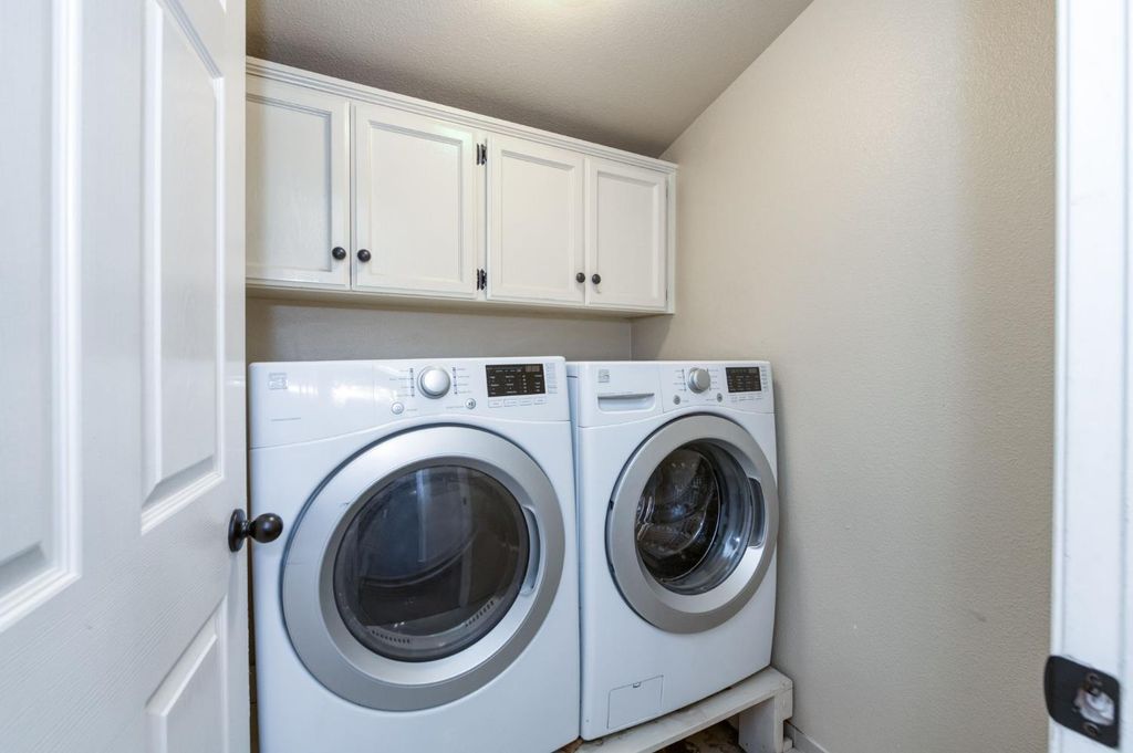 Image 20 of property listing at 5233 W Browning Avenue, Fresno, CA 93722