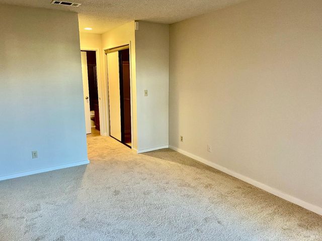 104 Nantucket Ln, Vallejo, CA 94590