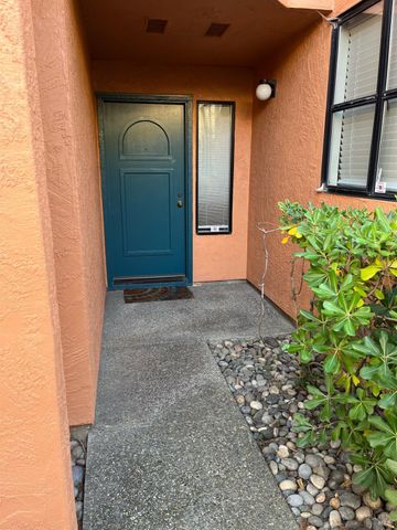 104 Nantucket Ln, Vallejo, CA 94590