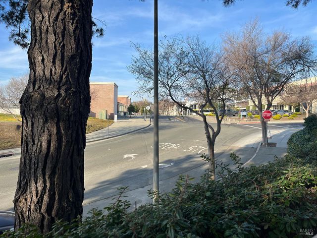 104 Nantucket Ln, Vallejo, CA 94590