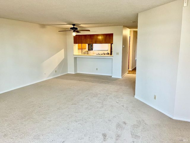 104 Nantucket Ln, Vallejo, CA 94590