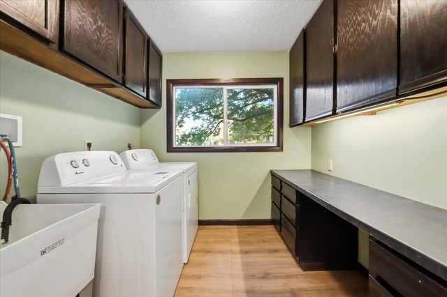 2280 E Medicine Lake Boulevard, Plymouth, MN 55441