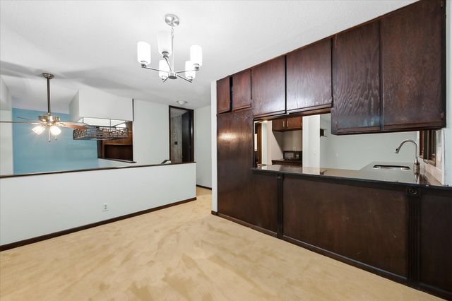 2280 E Medicine Lake Boulevard, Plymouth, MN 55441