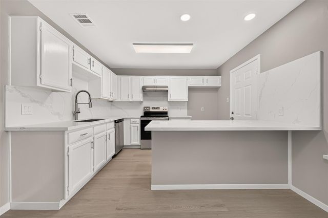2515 Old Fort Road, Sugar Land, TX 77479